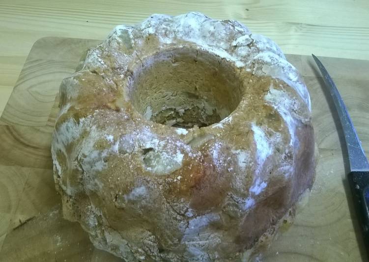 Cheese and pear yoghurt bread. (Use gms measurements )