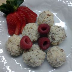 A picture of White Chocolate Yogurt Truffles.