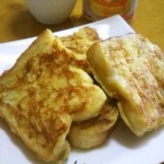 A picture of French Toast.
