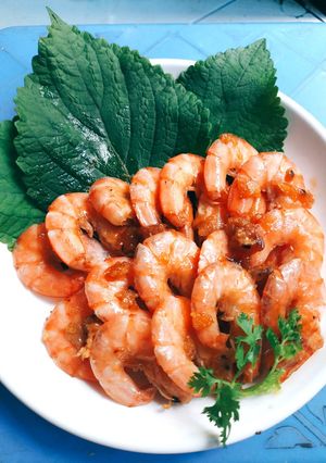 Hình của món Tôm xào tỏi.