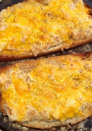 A picture of Riley's Tuna Melts.