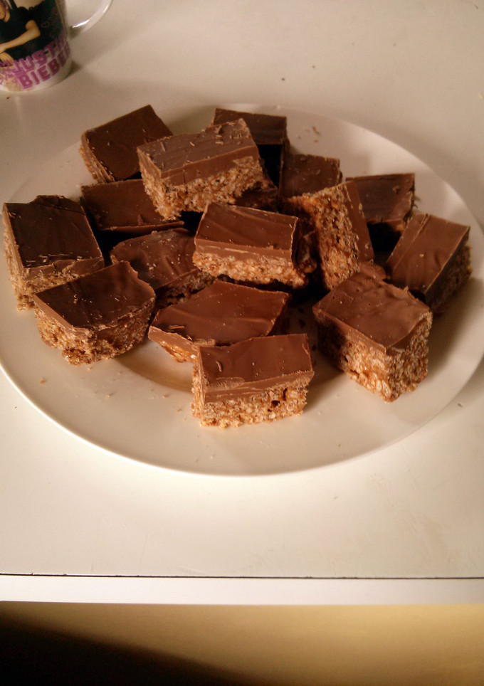A picture of Mars bar Slice.