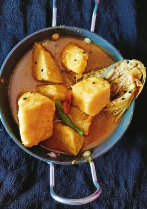কচু দিয়ে মাছের ঝোল (kochu diye macher jhol recipe in Bengali) রেসিপির প্রধান ছবি