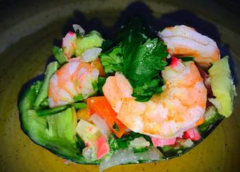 How to Prepare Appetizing Avocado seafood Cup