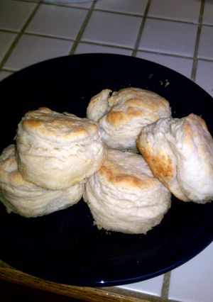 A picture of Sharon's Flaky Buttermilk Biscuits.