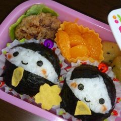 A picture of Character Bento Girl's Festval Dolls.