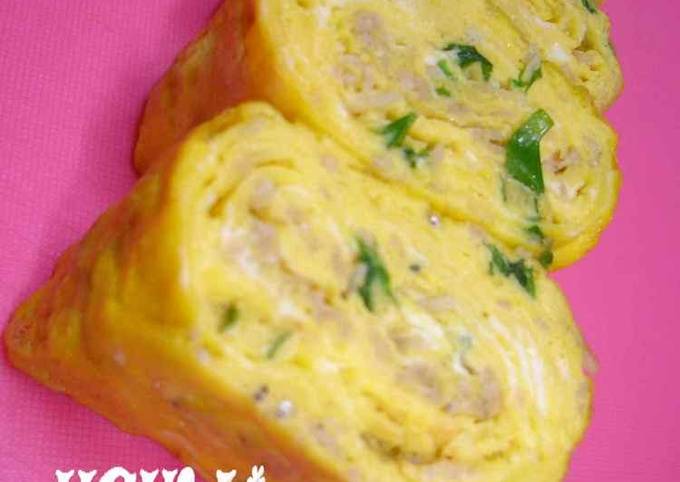 Tamagoyaki Omelete with Shirasu and Green Onion