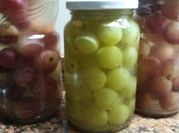 Una foto de uvas almíbar