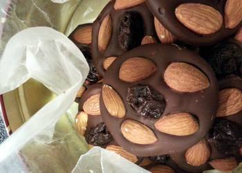 How to Make Perfect Chocolate Cherry Almond snacks paleo vegan gluten free sweet treat