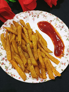 मसाला फ्रेंच फ्राइज़ (Masala French Fries recipe in Hindi) रेसिपी मुख्य फोटो