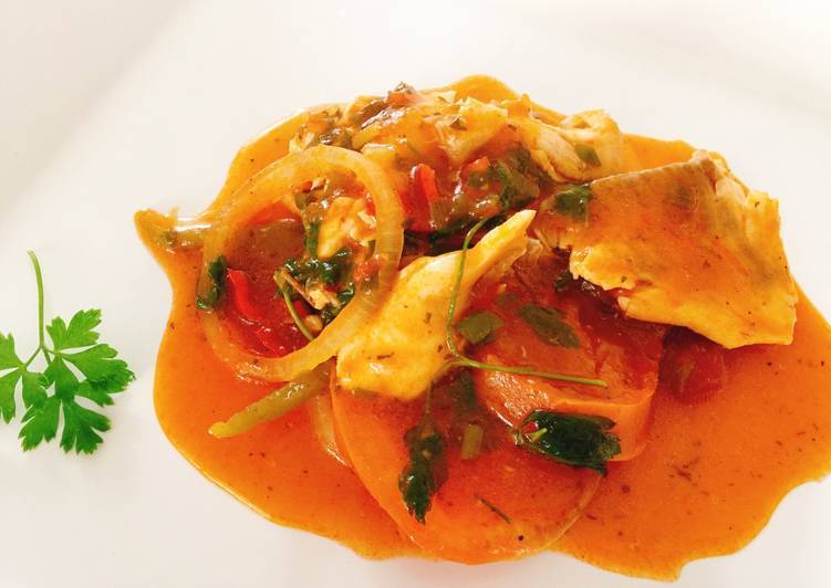 Tilápia ao molho vermelho - Tudogosreceitas