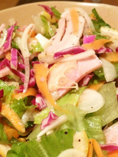 A picture of Ham and Red Cabbage Salad.