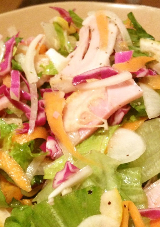 A picture of Ham and Red Cabbage Salad.