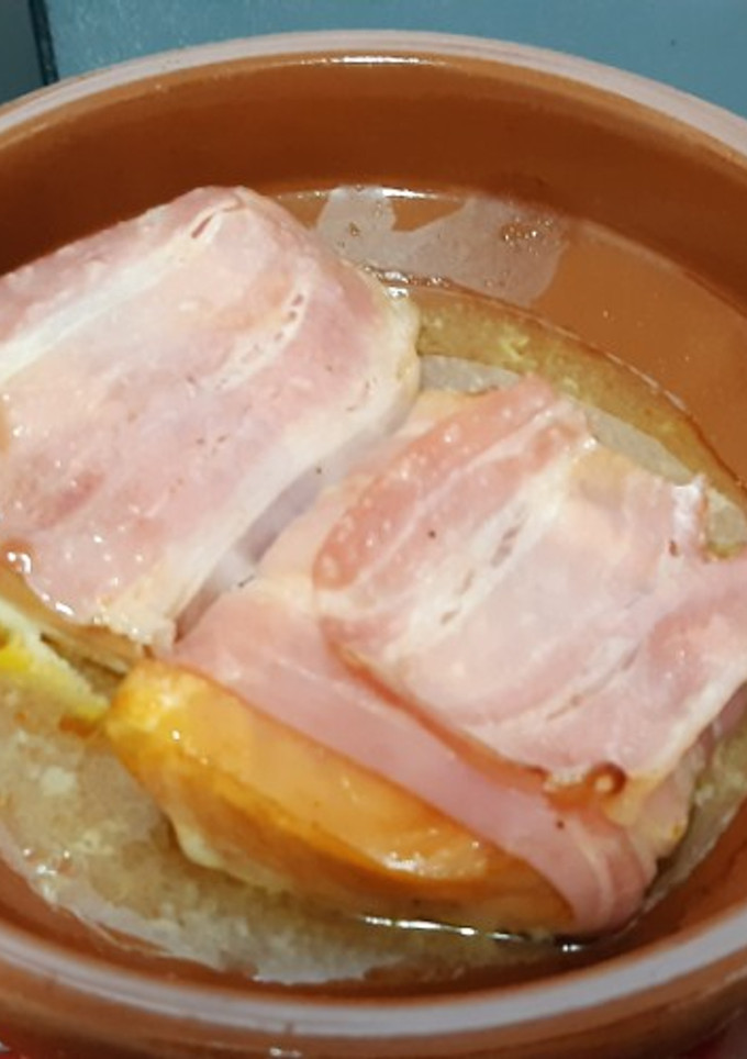 Una foto de Salmón al horno con bacon