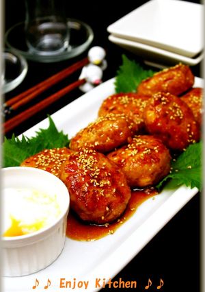 A picture of Fluffy Chicken Tsukune Patties with Tofu.