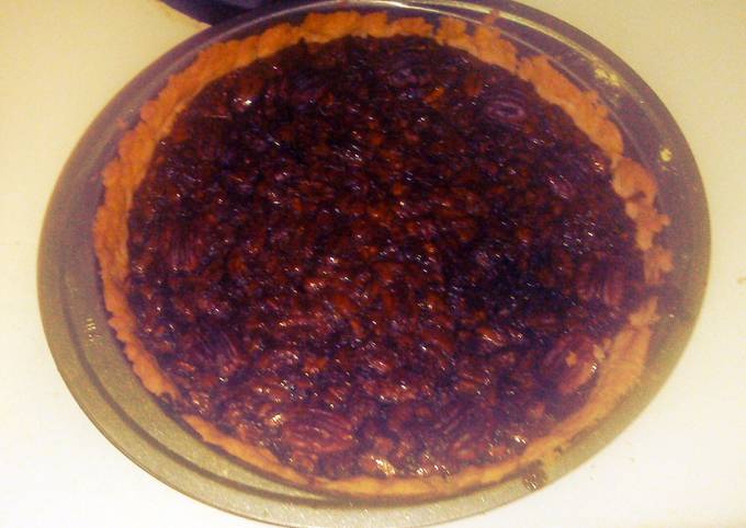 How to Make Super Quick Homemade Chocolate Pecan Pie