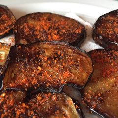 A picture of Crispy eggplant chips.