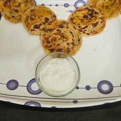 A picture of Aloo paratha.