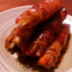 A picture of Burdock Root and Carrot Pork Rolls.