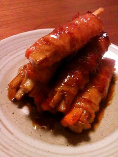 A picture of Burdock Root and Carrot Pork Rolls.