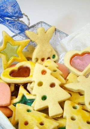 A picture of Sparkling Cute Stained Glass Cookies.