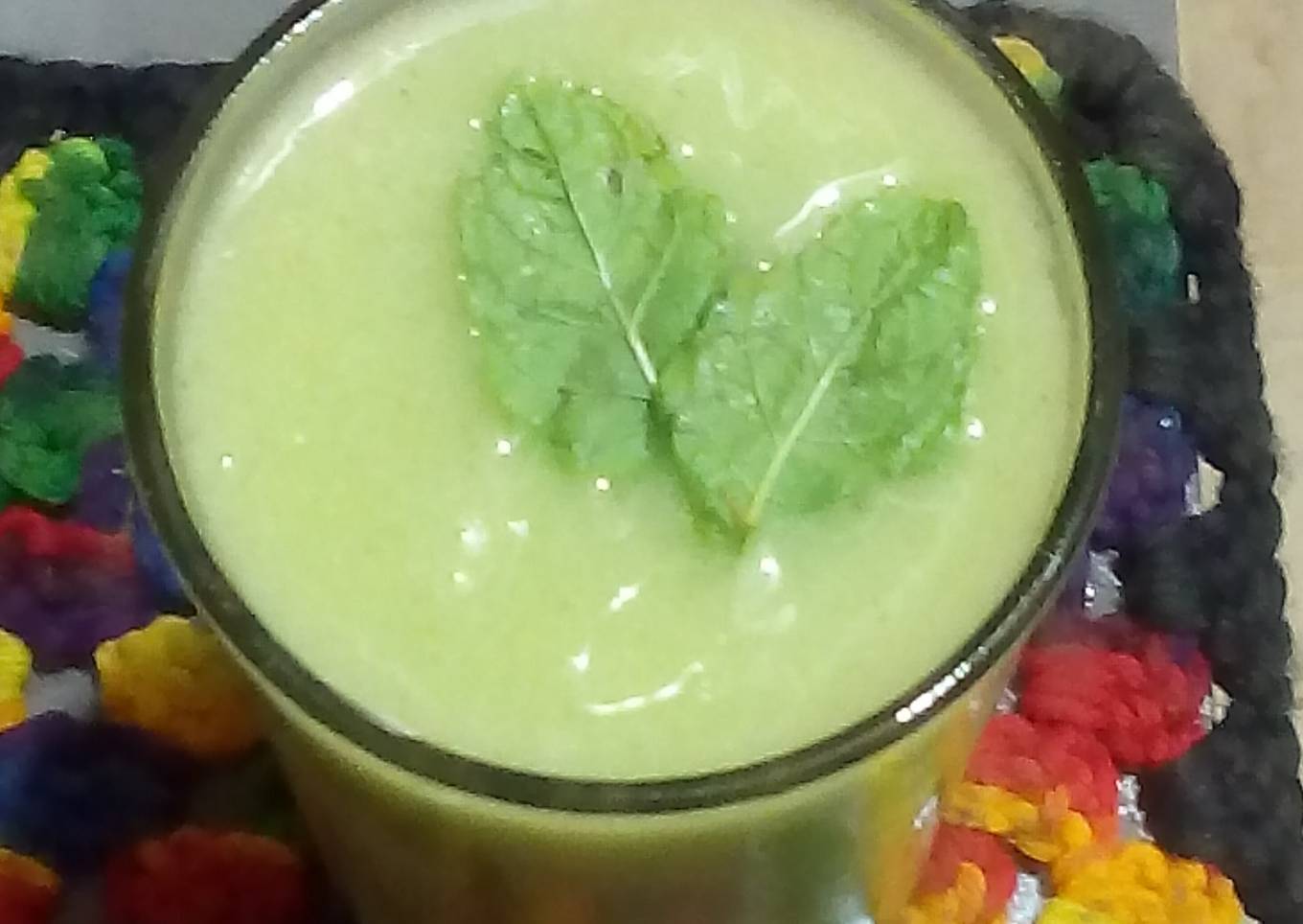 Steps to Make Perfect Raw Mango Smoothie Refreshing in summer