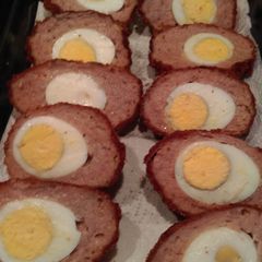 A picture of Mandys Scotch eggs.