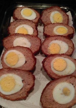 A picture of Mandys Scotch eggs.