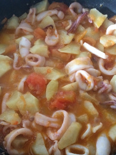 Una foto de Calamares guisados