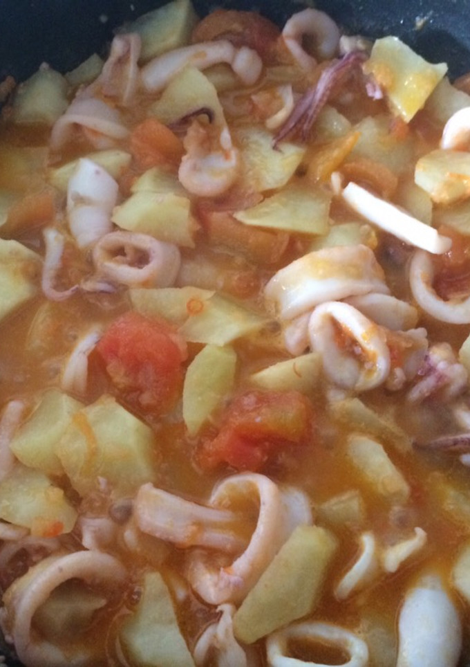 Una foto de Calamares guisados