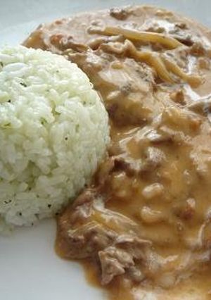 A picture of Classic Beef Stroganoff with Easy-to-Remember Ingredients.