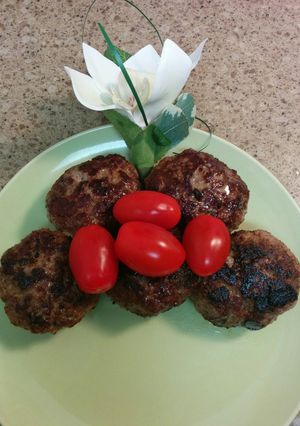A picture of Russian Meatballs (Kotleti).