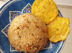 Una foto de Arroz de Camarón natural receta de Santa Marta