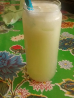 A picture of Agua de pepino.