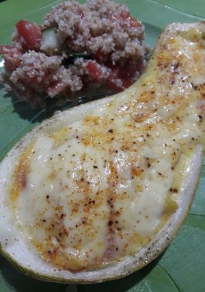 Una foto de Zucchini relleno