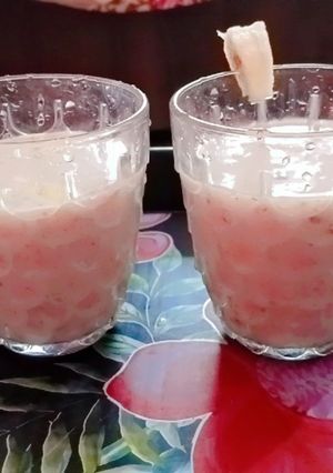 बनाना ओट्स स्मूदी रेसिपी मुख्य फोटो