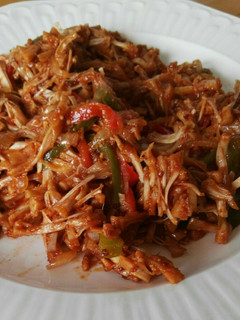 Una foto de Jackfruit con salsa barbacoa