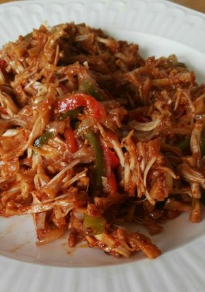 Una foto de Jackfruit con salsa barbacoa