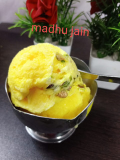 केसर पिस्ता आइस क्रीम रेसिपी मुख्य फोटो