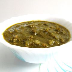A picture of Kheema palak/ Minced meat and spinach gravy.