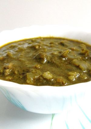 A picture of Kheema palak/ Minced meat and spinach gravy.