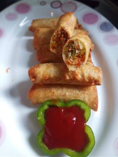 वेज स्प्रिंग रोल (Veg Spring roll recipe in hindi) रेसिपी मुख्य फोटो