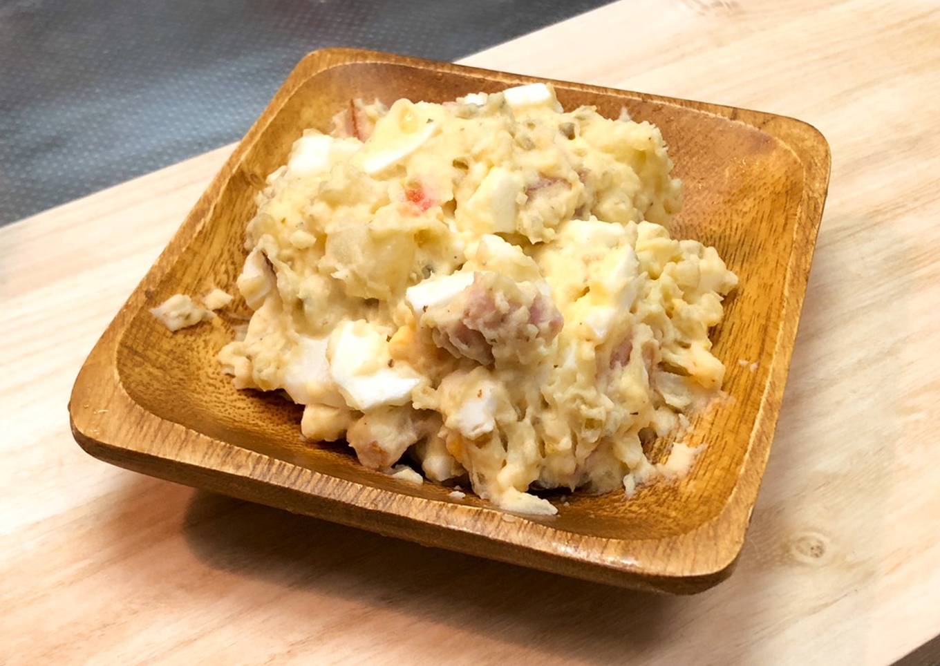 Potato salad with bacon