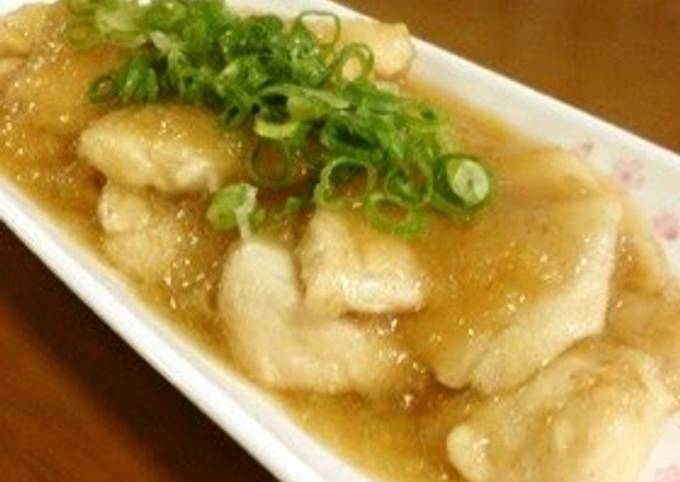 Grated Daikon Radish and Stewed Chicken with Mentsuyu