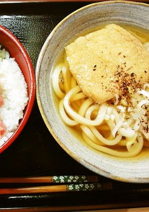 A picture of Easy Kansai-Style Kitsune Udon.