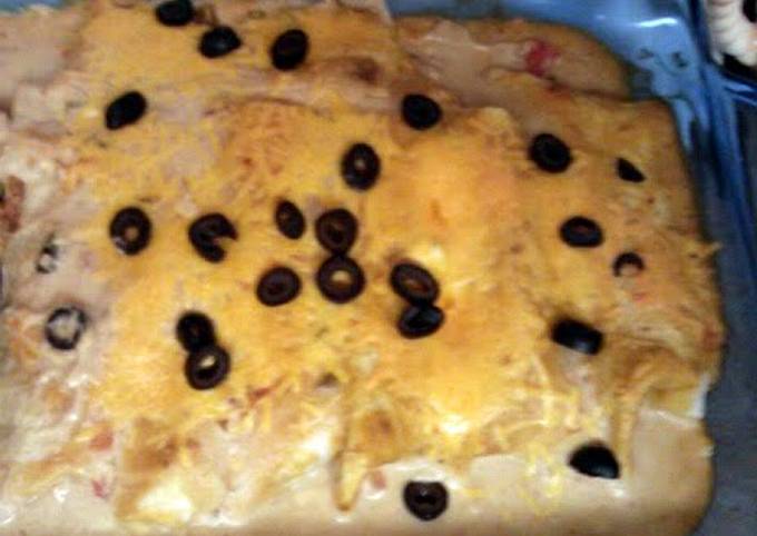 Steps to Make Award-winning Turkey enchiladas w/ creamy sauce