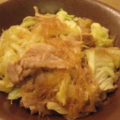 A picture of Healthy Pork Stir-fry with Plenty of Cabbage & Glass Noodles.