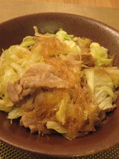 A picture of Healthy Pork Stir-fry with Plenty of Cabbage & Glass Noodles.