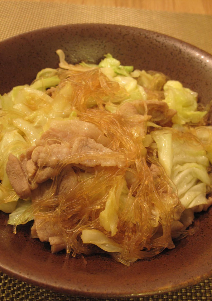 A picture of Healthy Pork Stir-fry with Plenty of Cabbage & Glass Noodles.
