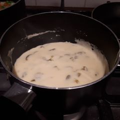 A picture of Jalapeno burger sauce.